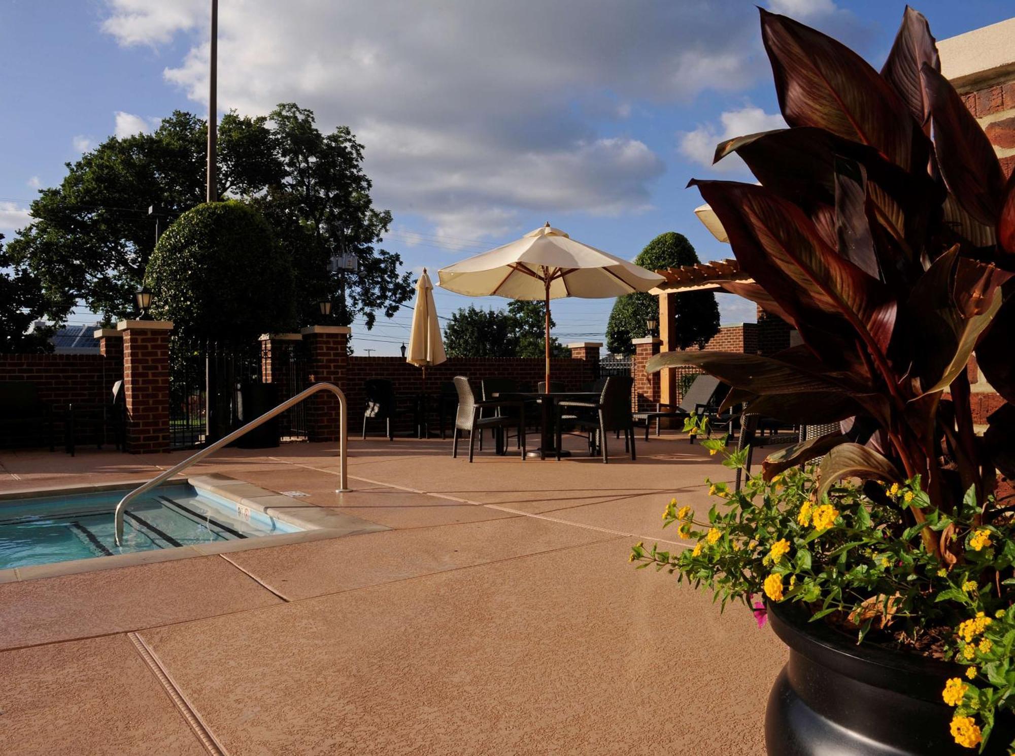 Hampton Inn & Suites Nashville-Vanderbilt-Elliston Place Eksteriør bilde